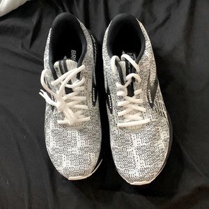 black and white brooks running shoes. 9 womens. never worn. comes with box